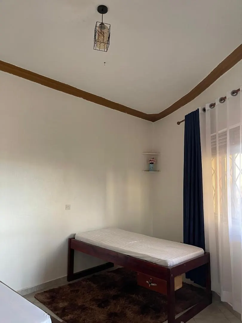 **  Noaz Hotel Kampala Uganda